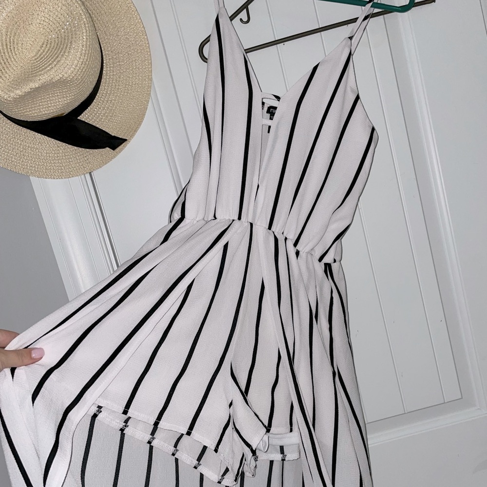 Black and white striped jump suit dress, perfect for summer!
